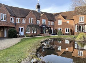 Estate Grounds - click for photo gallery